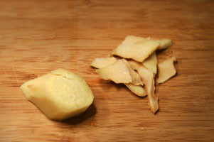 ginger_ginger_peels_of_fresh_ginger_root
