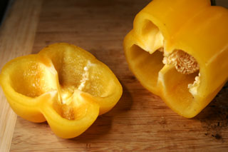 pepper_yellow_bell_halved
